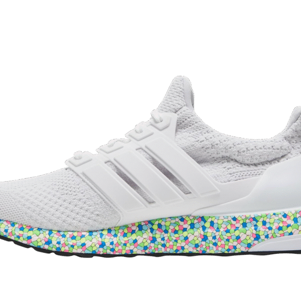 ULTRABOOST 5.0 DNA "Black"