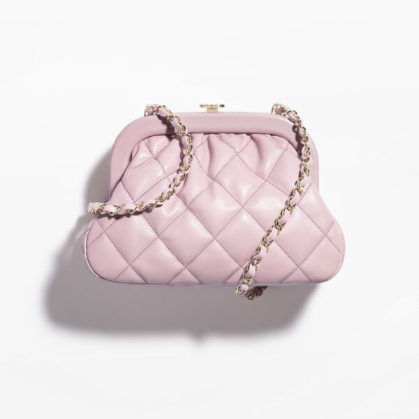 CHANEL CLUTCH