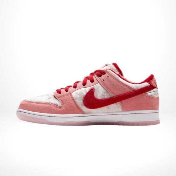 Nike SB Dunk Low Strangel Love Skateboards Pink White